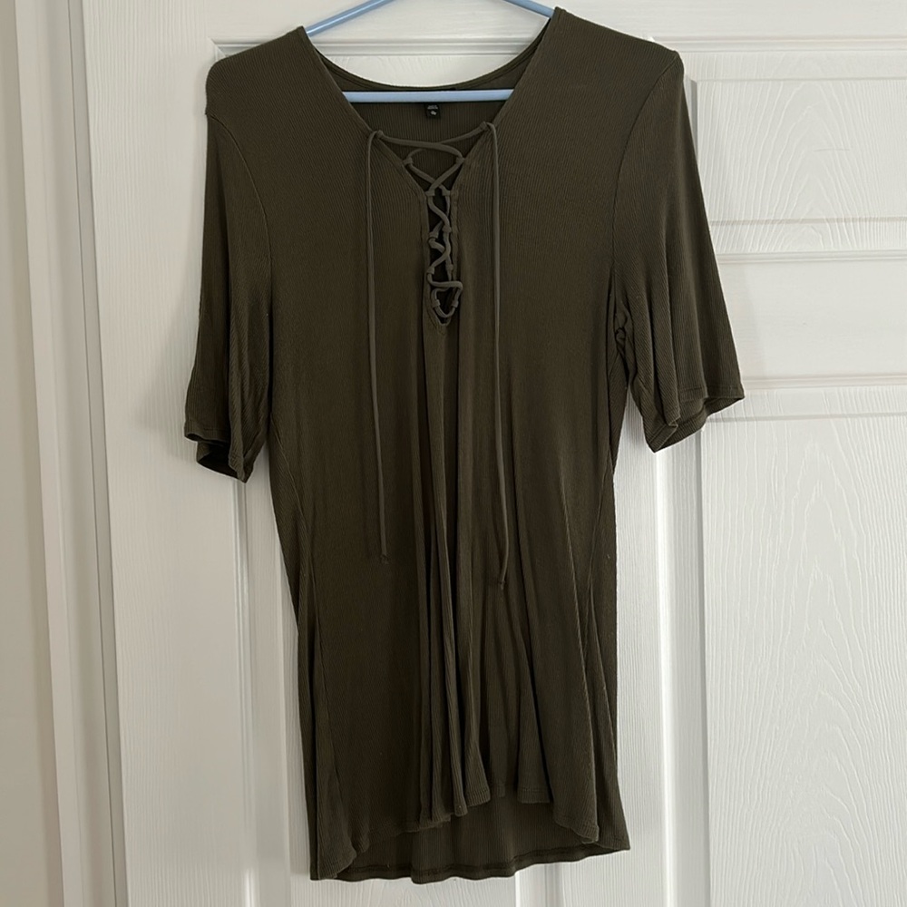 Express Criss cross tie up shirt